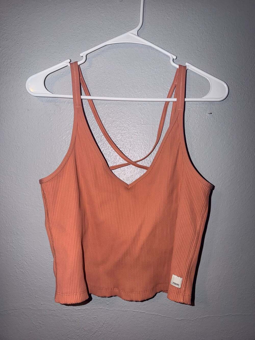 NWOT Vuori Rib Crop Tank
